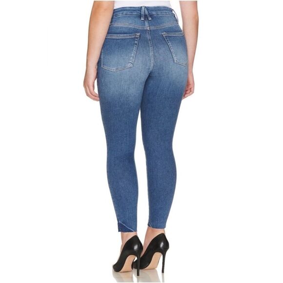 Good American Always Fits Calik Denim New Tags Raw Hem size 28 30 32 - Picture 7 of 9